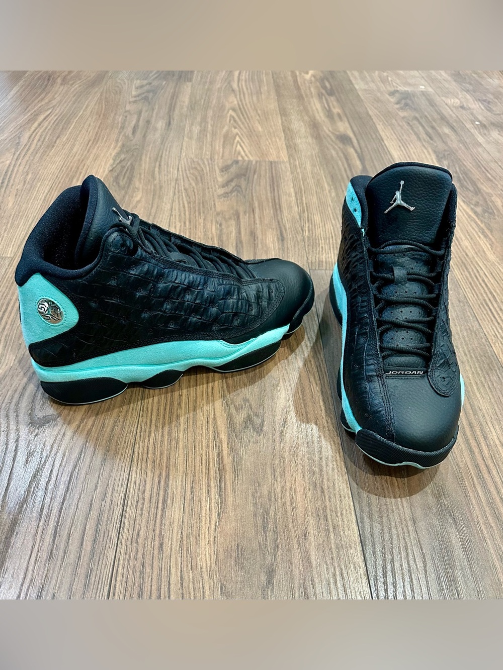 LIKE NEW - Men’s Air Jordan 13 Retro “Black Island Green” - Picture 2 of 10